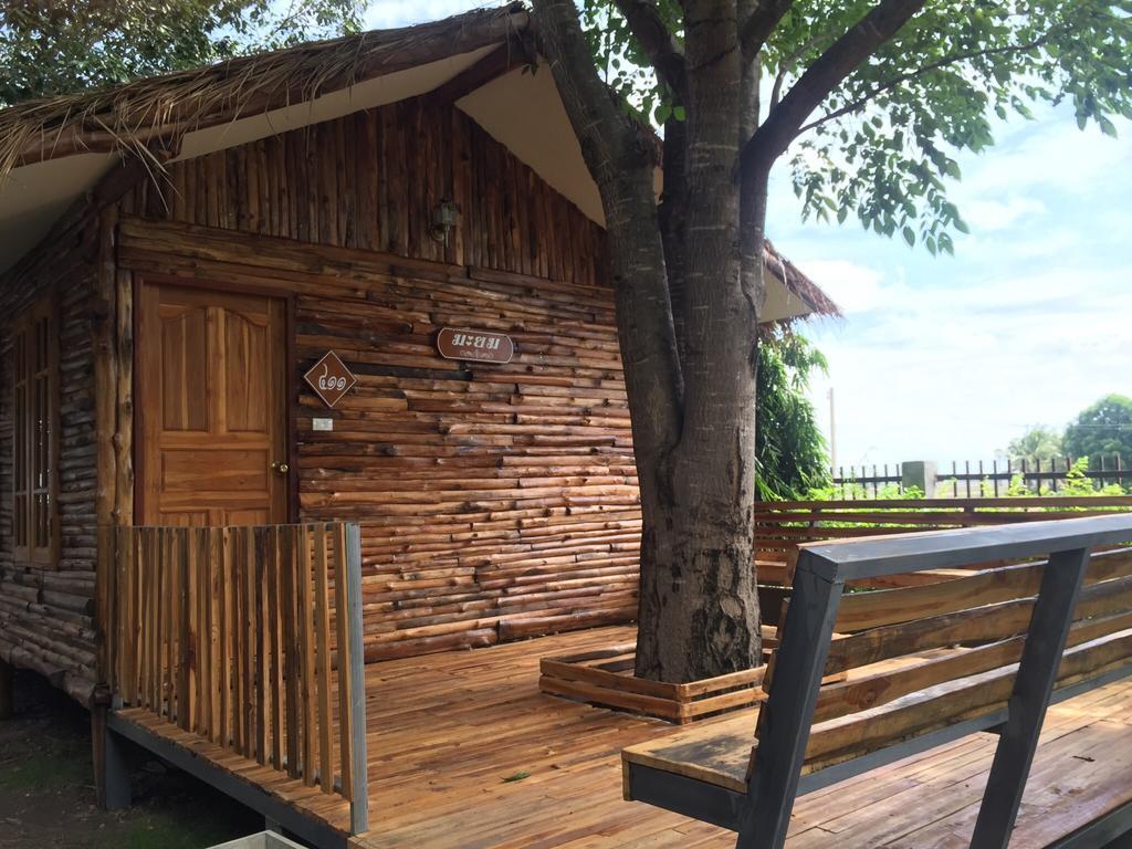 111 Resort & Spa Bantharamat Kültér fotó