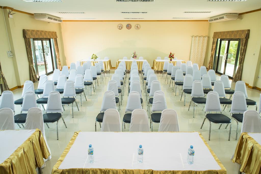 111 Resort & Spa Bantharamat Kültér fotó
